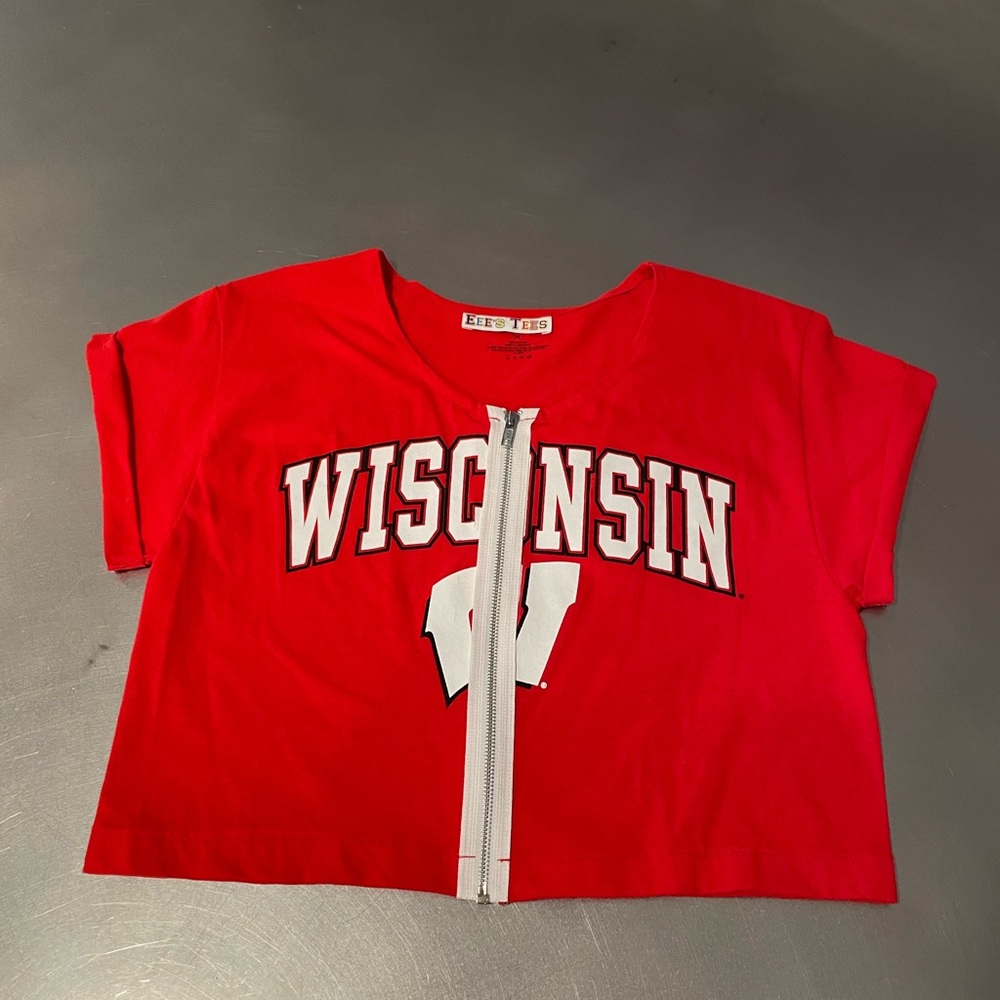 University of Wisconsin short sleeve zip front tshirt